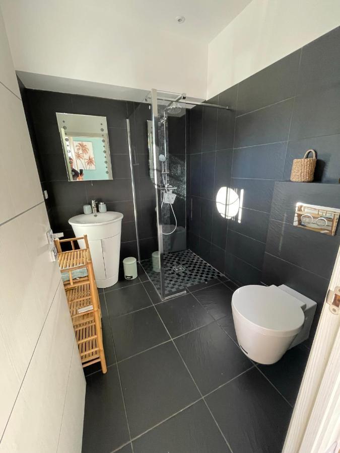 Chambre Luxe Dans Villa De Standing Avec Piscine, Acces Discret Et Independant, Terrasse Arboree Et Parking Prive La Valette-du-Var Zewnętrze zdjęcie
